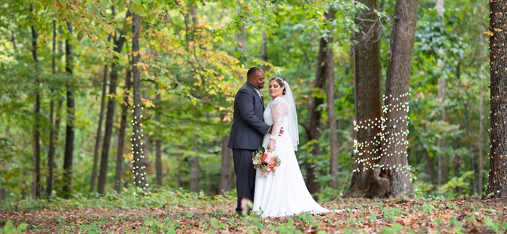 Aseel Brodd Photography, Wedding photographer at Cheers & Lakeside Chalet Lancaster Ohio